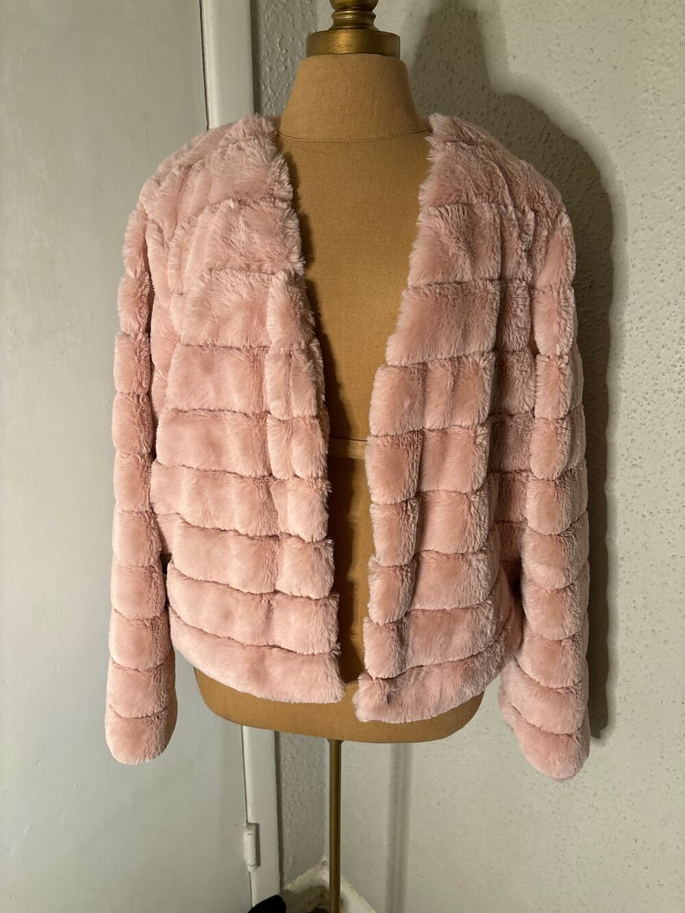 BTFBM Belong To Fashion Beauty Merriness Short Pink Faux Fur Jacket M Retro NEW